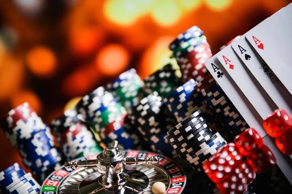 istanaliga Live Blackjack dealer hand display with card animation