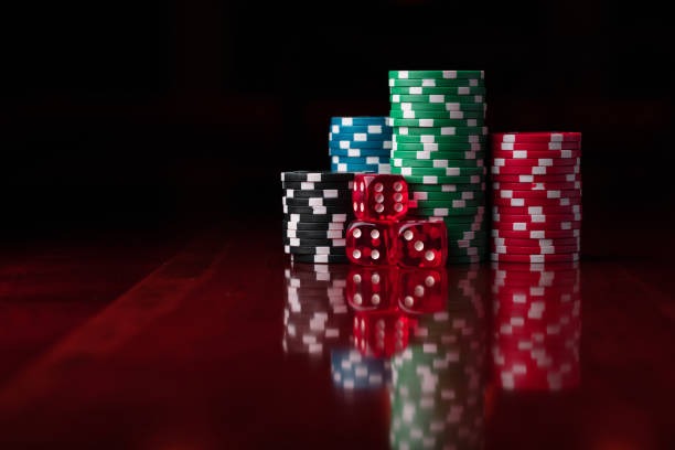 Live dealer shaking Super Sic Bo sealed container on broadcast